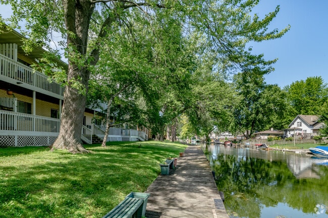 Pirate Island Apartments