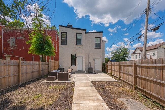 Photo - 1404-1404 Scott St Unit 1402