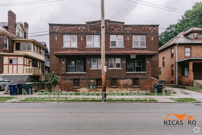 Building Photo - 2072 Indianola Ave Rental