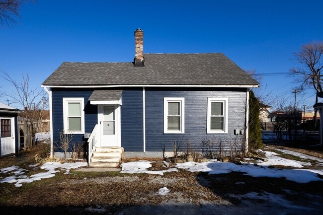 Building Photo - 3132 West 33rd-