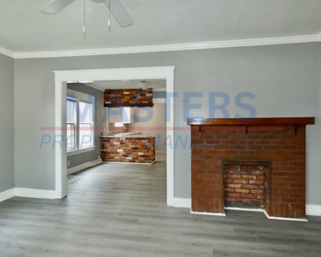 Building Photo - 1702 Hurd St Unit Lower Rental