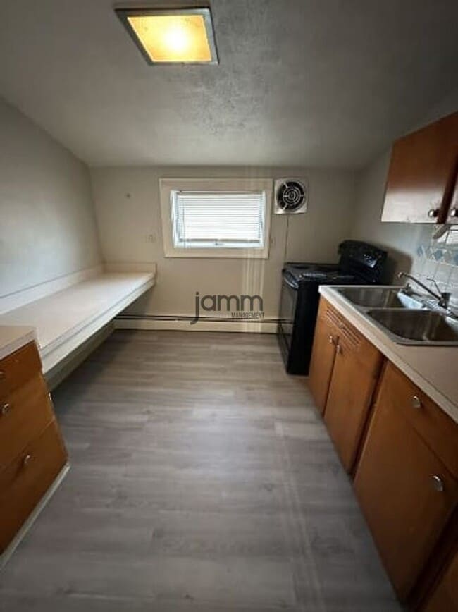 Photo - 14724 Clifton Blvd Unit Loft