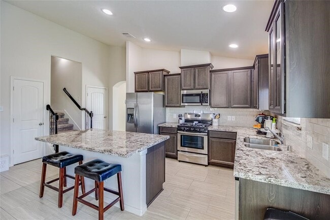 Photo - 6230 Mason Wy