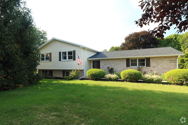 Building Photo - 1248 Blue Spruce Dr Rental