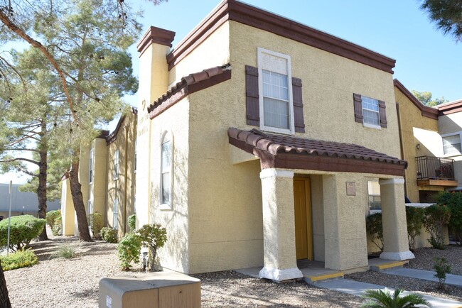 $1,375p/m - UPGRADED NW - VILLA DEL SOL CO... - $1,375p/m - UPGRADED NW - VILLA DEL SOL CO... House