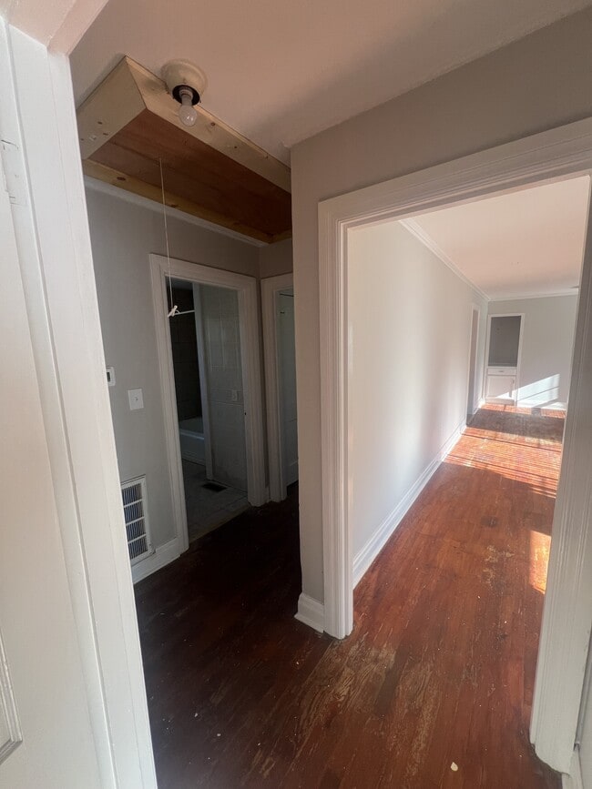 Photo - 204 Greenview Dr
