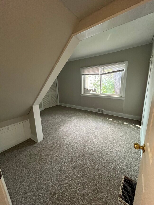 Photo - 1236 White St