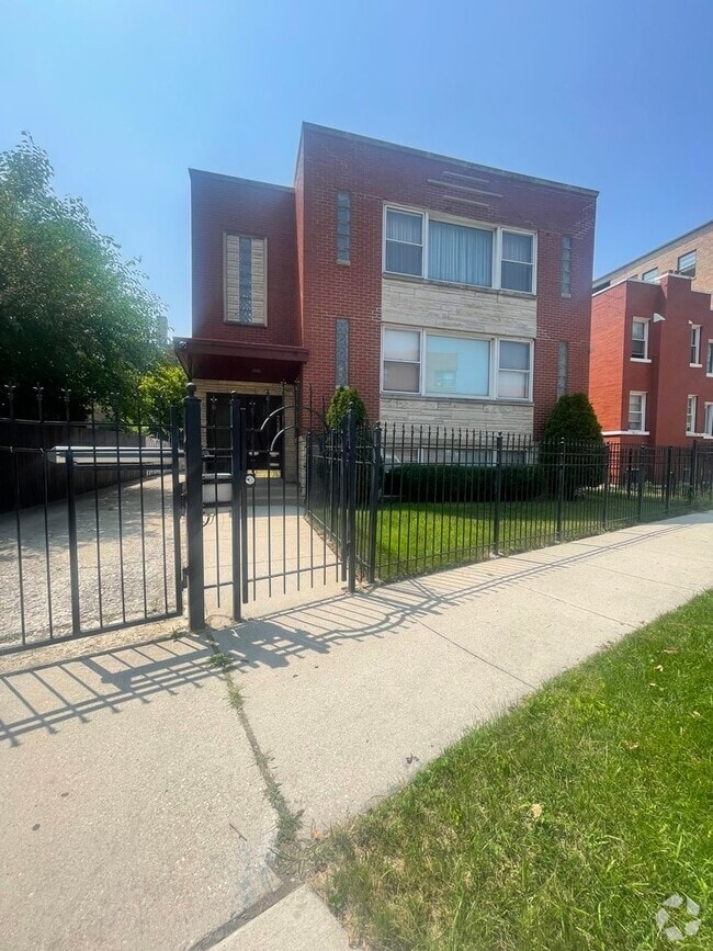 Building Photo - 7228 S Phillips Ave Rental