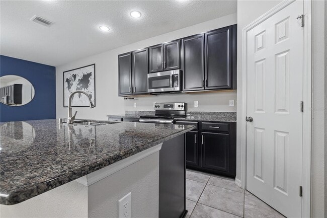 Photo - 7020 Summer Holly Pl