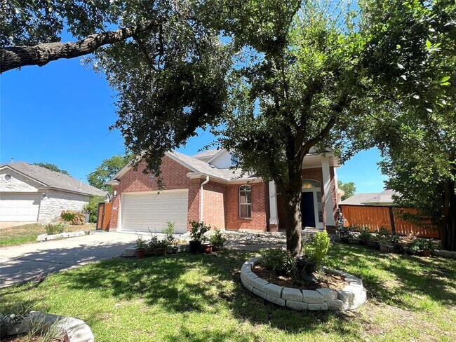 Photo - 2106 Huxley Ln