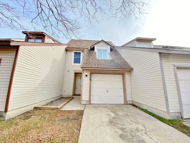 Beautifully Updated Townhome In Ocean Lake... - Beautifully Updated Townhome In Ocean Lake...