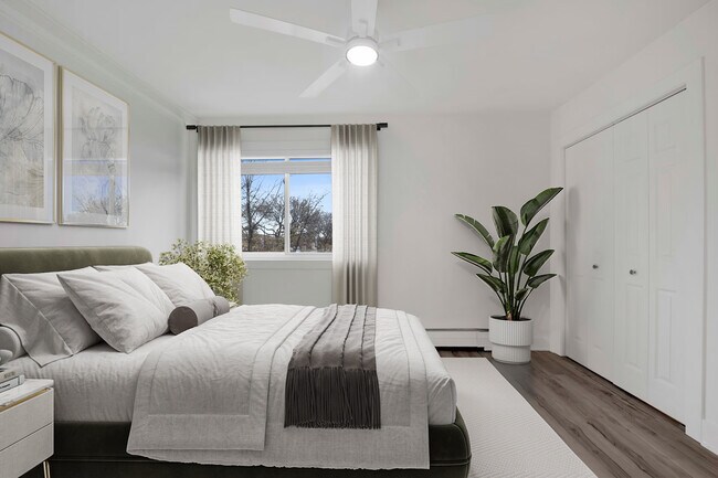 Photo - Chestnut Court Apartments