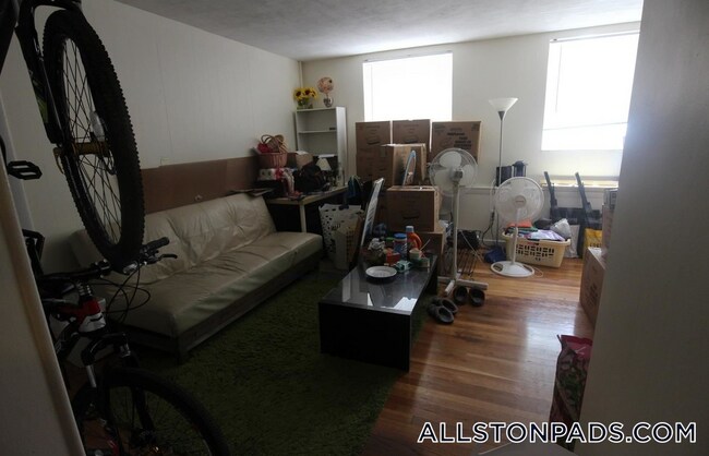 Photo - 20 Armington St Unidad 12