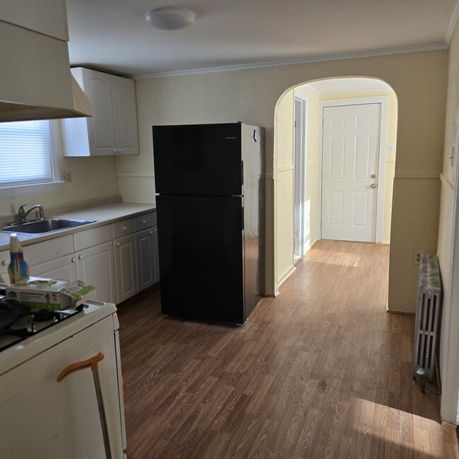 49 Holly St Unidad 2nd Floor Apartment