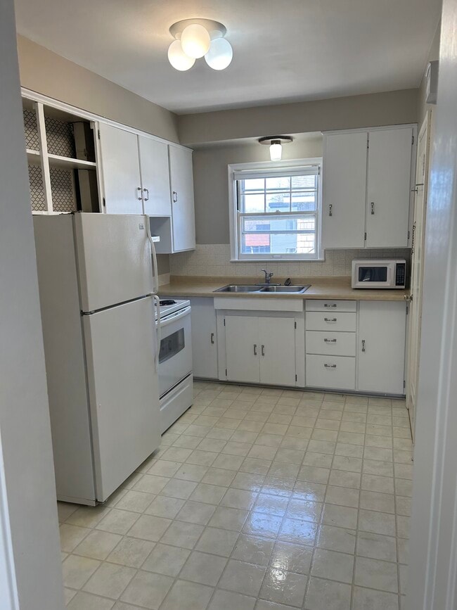 Photo - 1123 2nd St NW Unit B