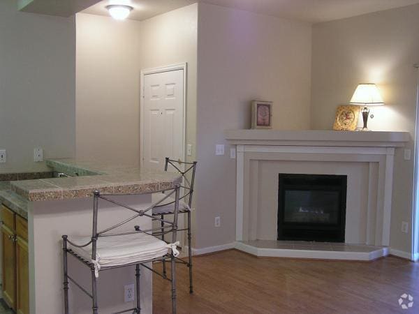 Building Photo - 4545 Wheaton Dr Unit B140 Rental