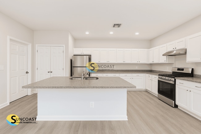 Photo - 399 Greenbriar Blvd