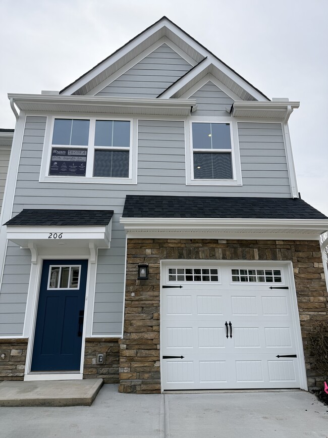 Photo - 206 Lograto Ln