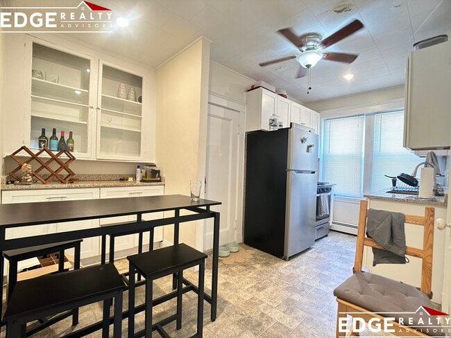 Building Photo - 24 Wallingford Rd