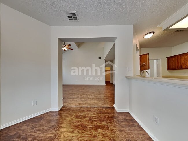 Photo - 2510 Valley Creek Dr