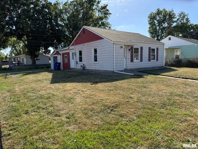Building Photo - 3803 Pearl Ave