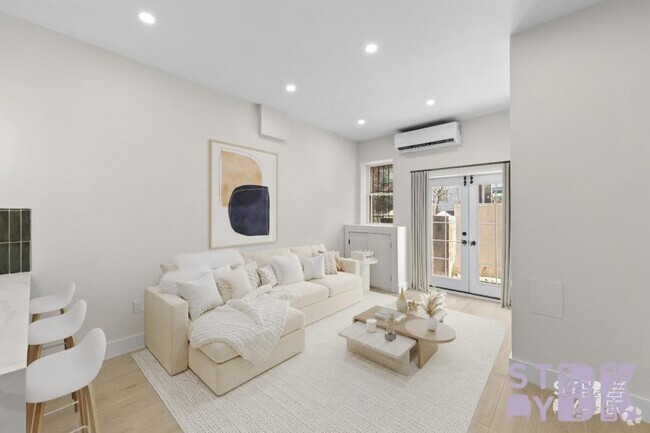 Building Photo - 3 bedroom in BROOKLYN NY 11221 Unit 1 Rental