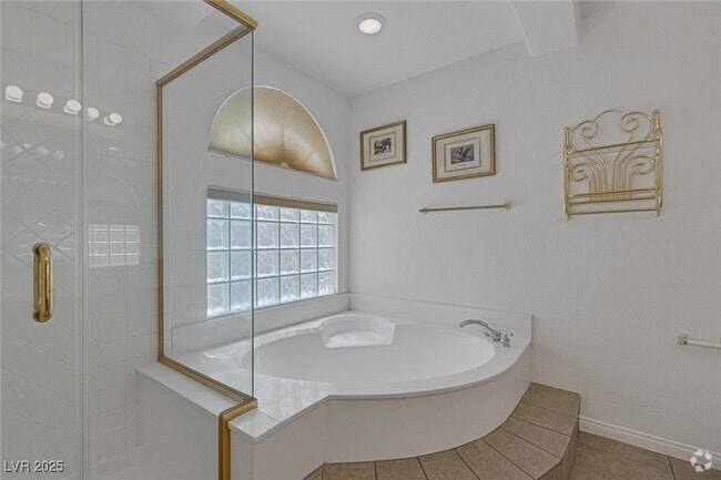 Building Photo - 8054 Coronado Coast St Rental