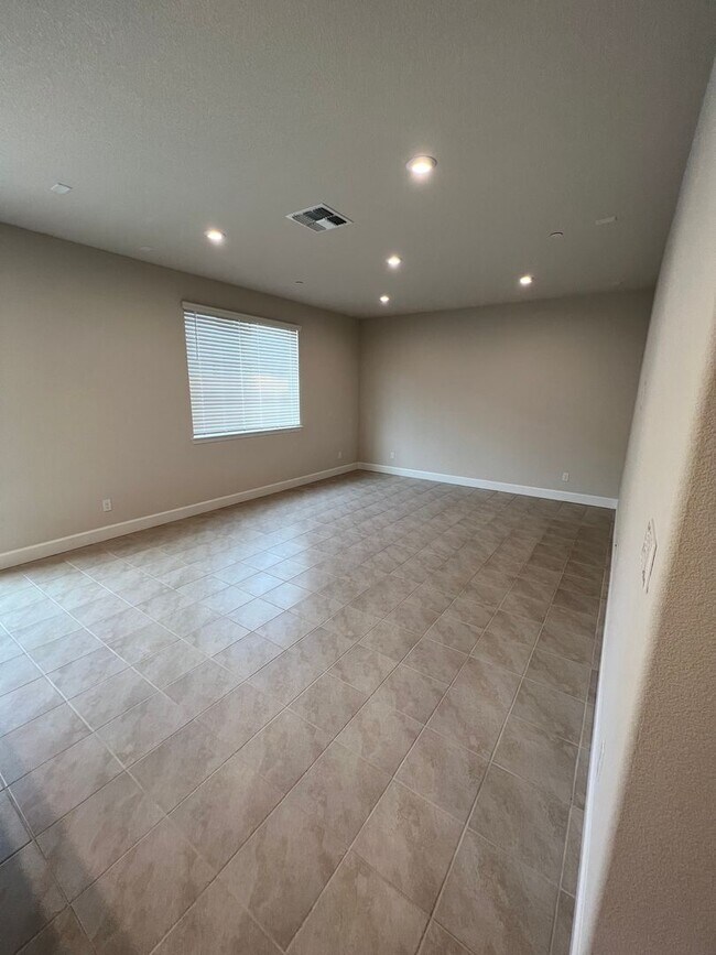 Photo - Newer 4 Bedroom Solar Home in Rocklin! Easy Access to I-80!