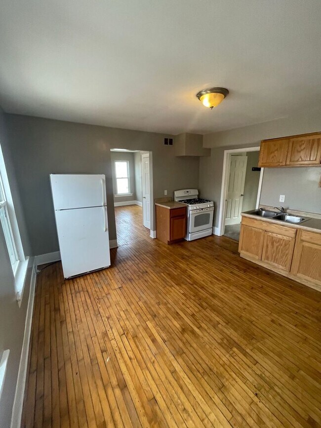 Photo - 3368-3374 N Booth St 6 unit