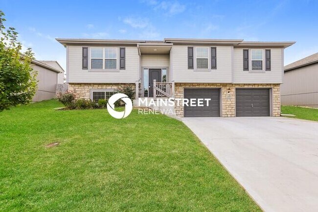 Building Photo - 4 Bedroom Pet-Friendly Home in Grain Valley, MO with Main Street Renewal