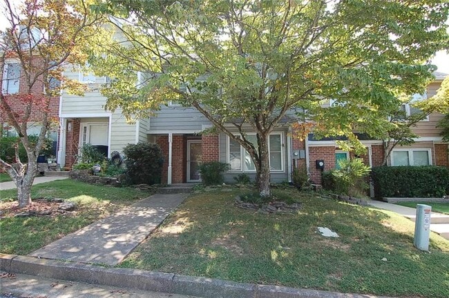 Photo - 223 Triple Oaks Dr