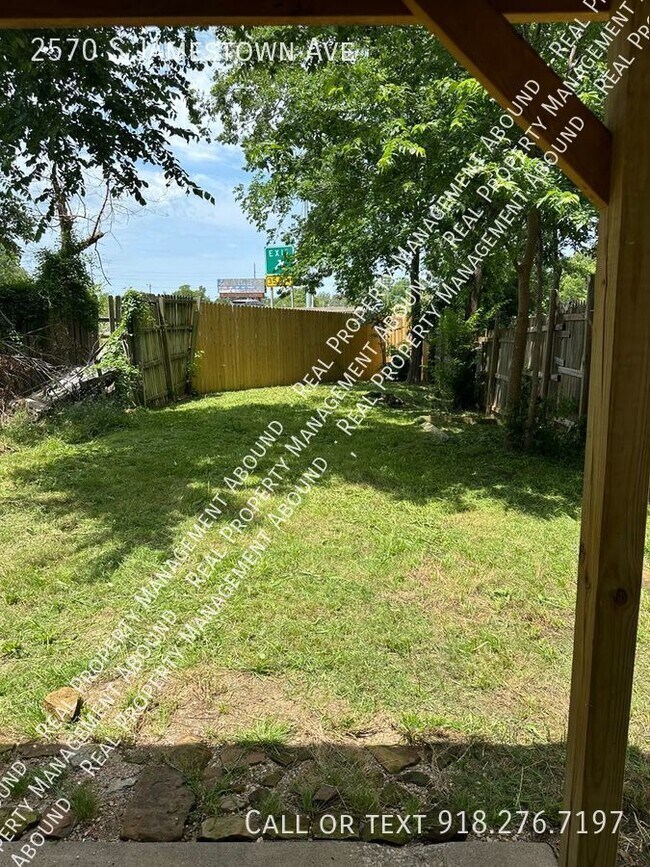 Photo - 2570 S Jamestown Ave