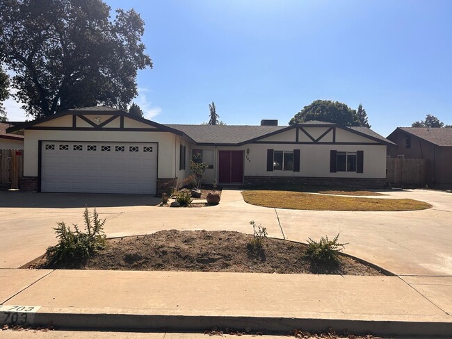 Great home for rent in Visalia! - Great home for rent in Visalia!