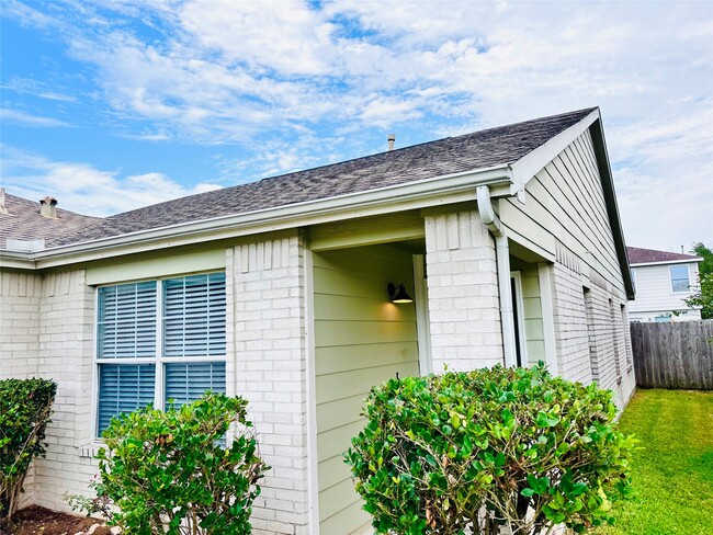 Photo - 8134 Sanders Forest Ct