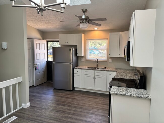 Kitchen - 2279 Joshua Cir Unit 2279