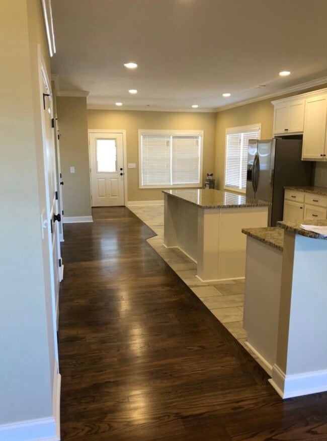 Photo - 1117 Runningvine Ln