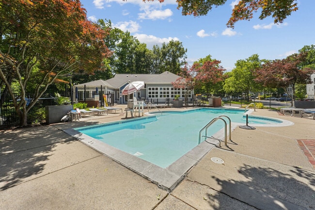 Windsor at Fairlakes apartments — community photo