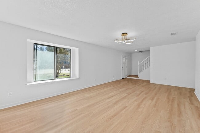 Photo - 3223 Deer Valley Dr