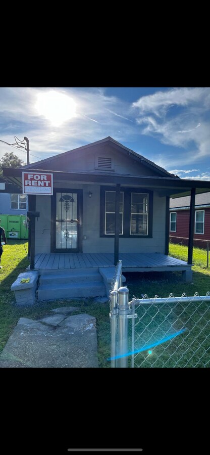 Photo - 1328 Fairfax St House