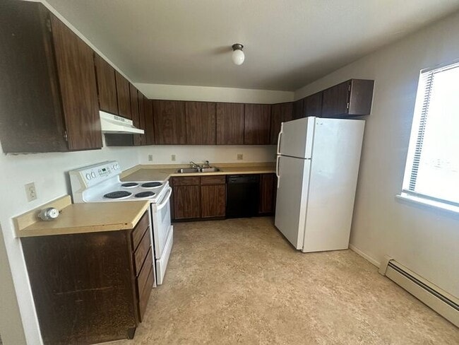 Photo - 2 Bed 1 Bath Upper Apartment