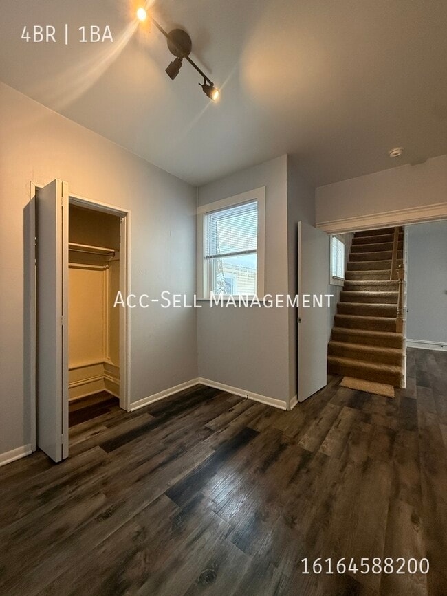 Photo - 745 7th St NW