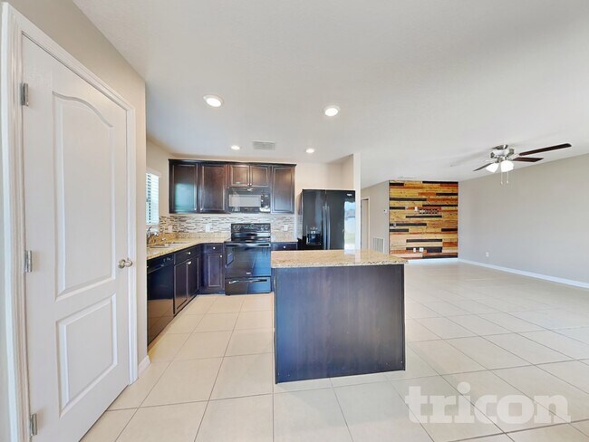 Photo - 1479 Swan Lake Cir