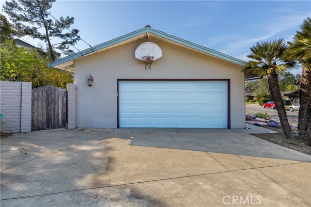 Photo - 668 Patricia Dr