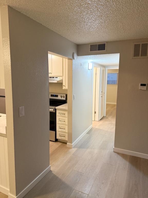 Photo - 2004 Ahern St Unidad 24