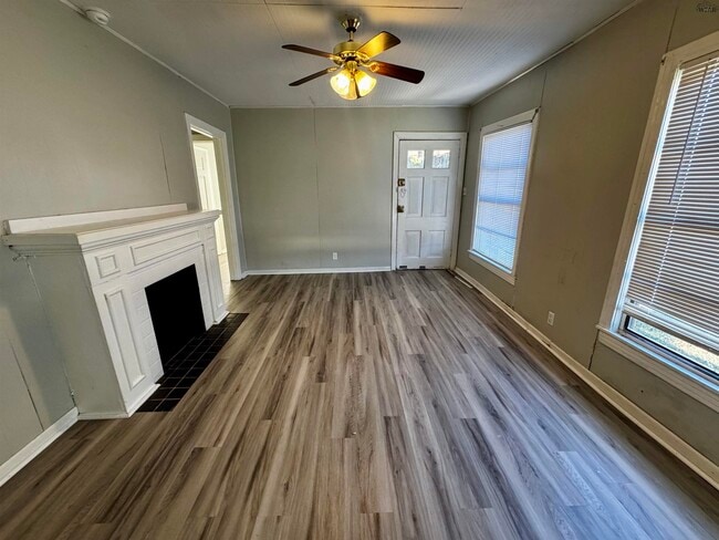 Photo - 2503 Marie St