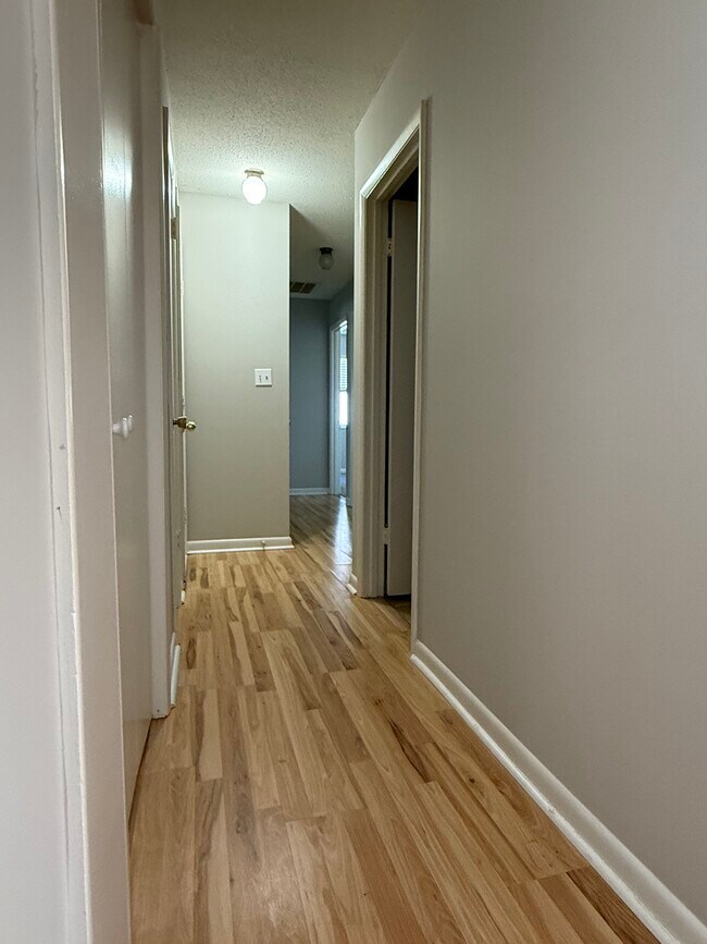 Photo - 9746 Wallwood Dr SE