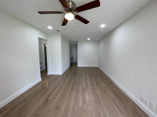 Photo - 208 Hosack St