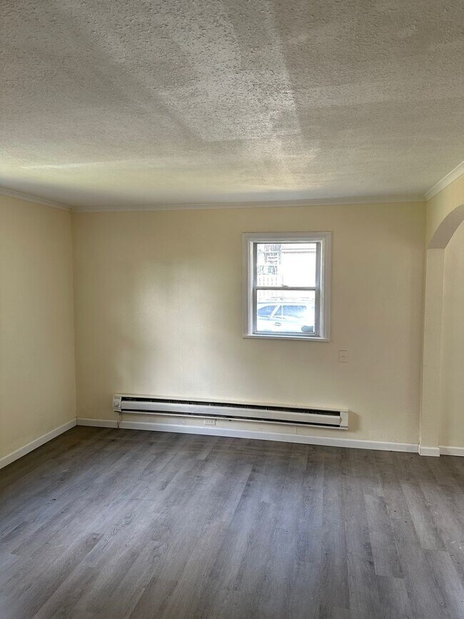 Photo - North Gate - Cozy 2 bed/ 1 bath house with...