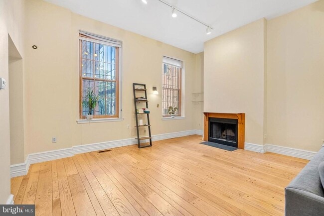 Photo - 914 Spruce St Unit 9