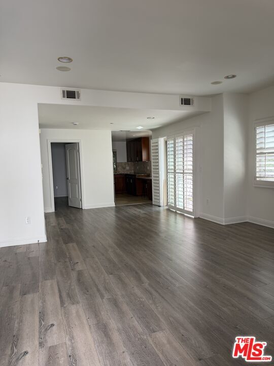 10809 Hortense St Unidad 1